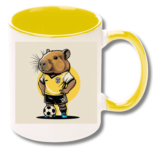 🖤💛 Taza Capibara Futbolista – Edición Peñarol
